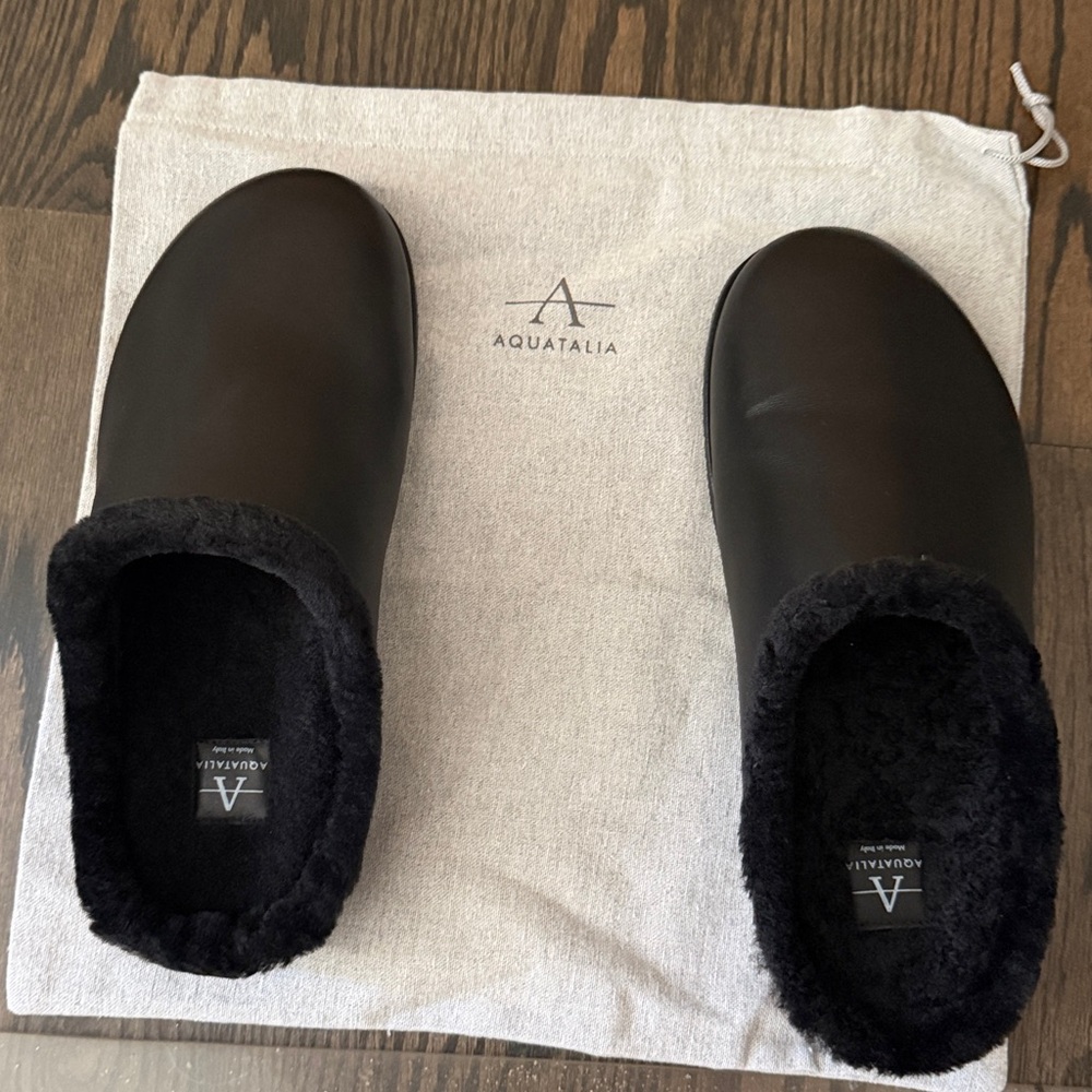 Aquatalia Bennett Soft Clf/Shear Mules & Clogs
